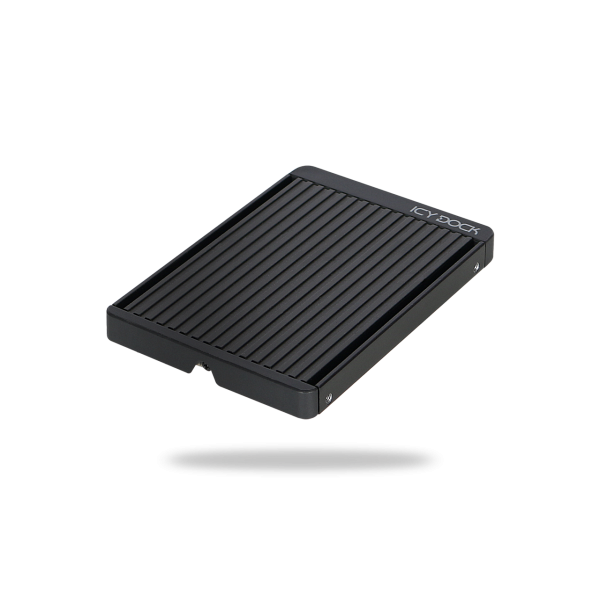 Icy Dock EZConvert M.2 PCIe 3.0/4.0 NVMe SSD to 2.5\" U.2 SSD Converter 3